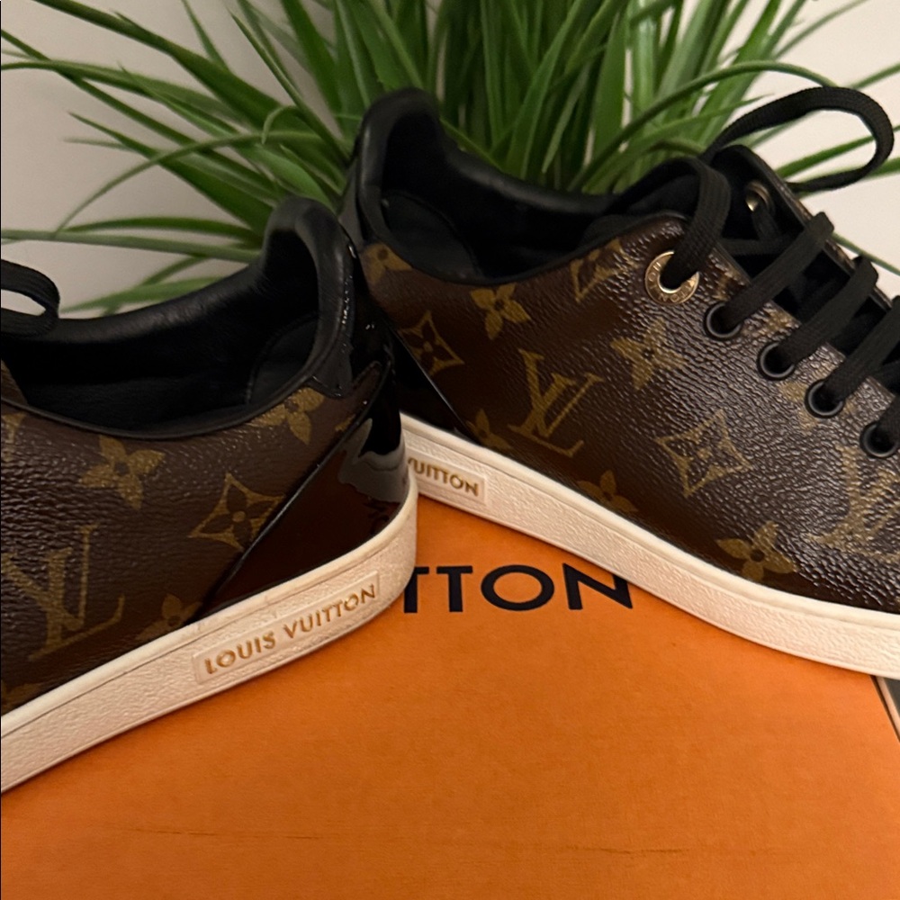 Louis Vuitton Monogram Frontrow Sneakers - Picture 13 of 14